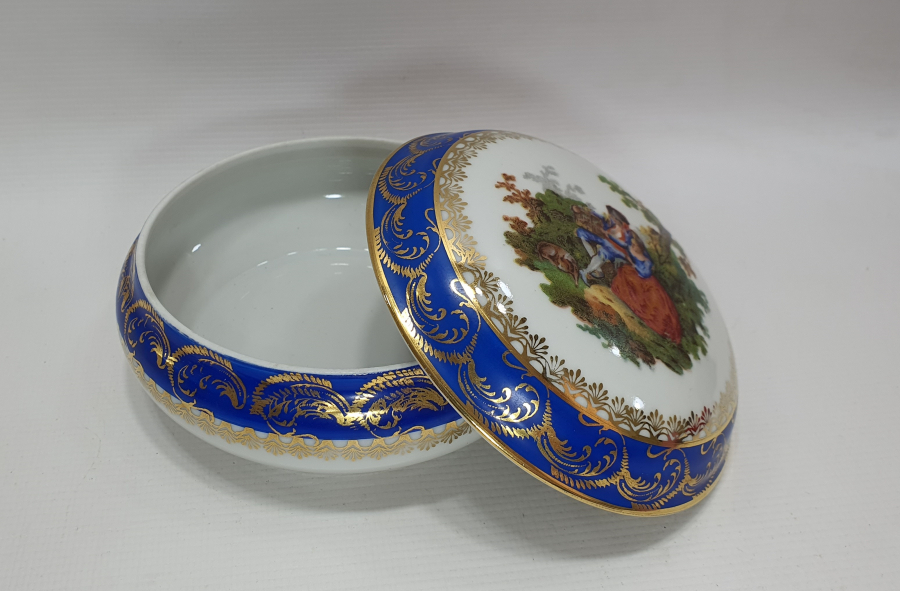 TAMAMI EL BOYAMA LİMOGES KAPAKLI KUTU