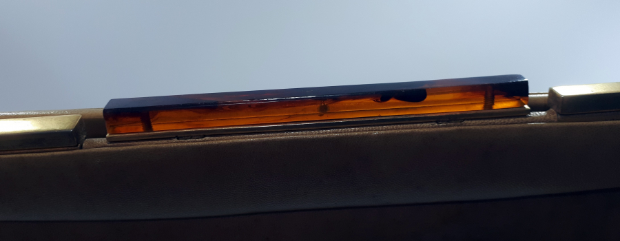 ÜST KISMI BAĞADAN MAMUL VİNTAGE BAYAN ÇANTASI