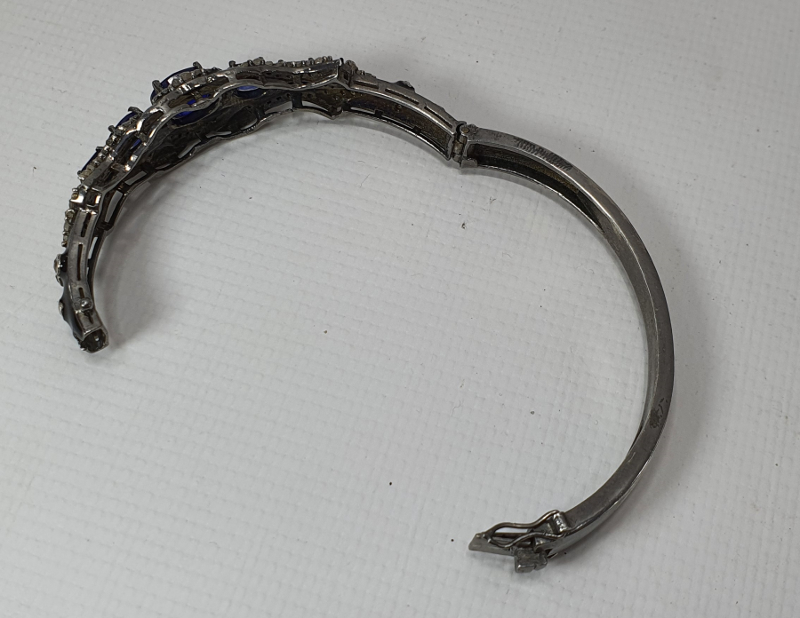 ÜZERİ SAFİR MARGAZİT VE ELMAS TAŞLARLA SÜSLÜ ÖZEL YAPIM BİLEKLİK