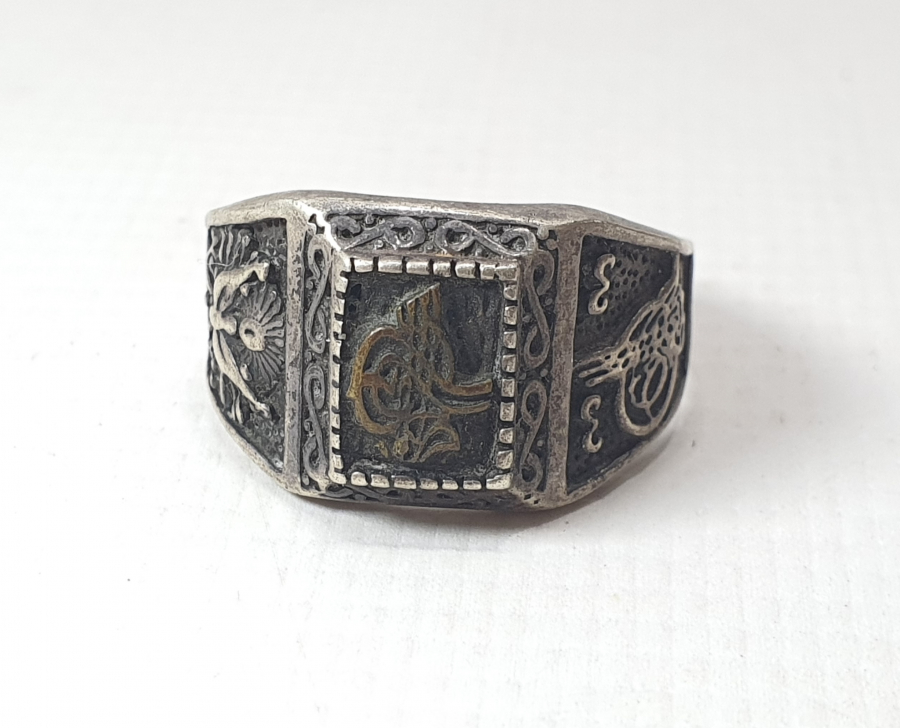 ÜZERİNDE OSMANLI DEVLET ARMASI VE TUĞRA BULUNAN GÜMÜŞ YÜZÜK