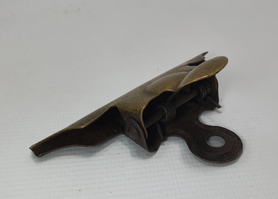 ÜZERİNDE TÜRKİYE CÜMHURİYETİ HÜKÜMETİ YAZILI CUMHURİYET BAŞLARI KISKAÇ