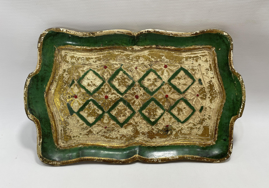 1900 BAŞLARI ÜZERİ ALTIN VERMEYLİ AHŞAP TEPSİ