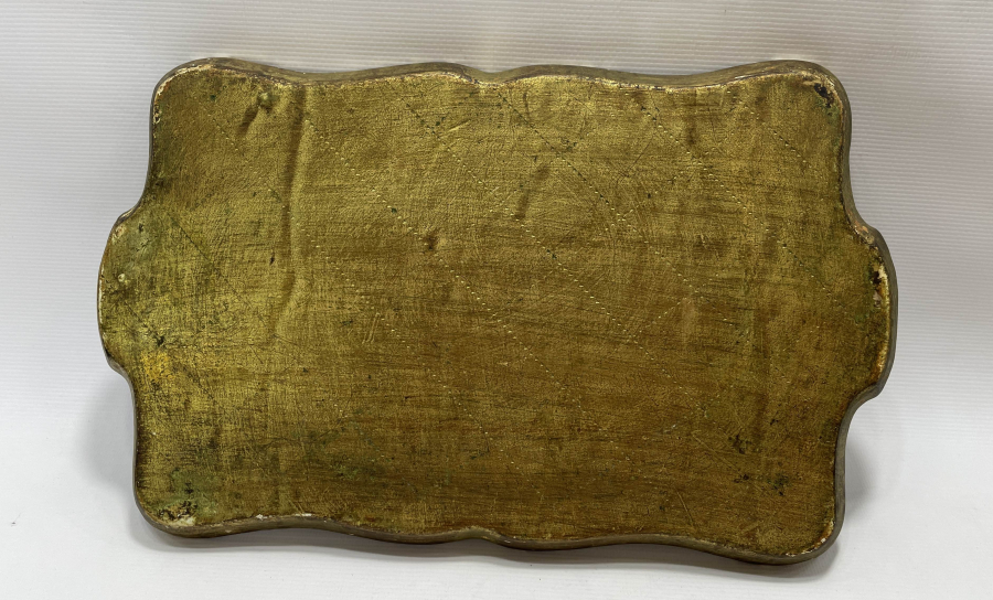 1900 BAŞLARI ÜZERİ ALTIN VERMEYLİ AHŞAP TEPSİ