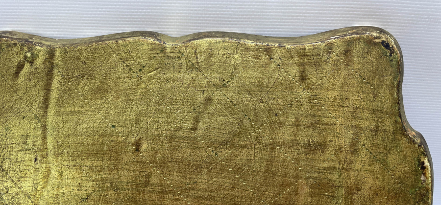 1900 BAŞLARI ÜZERİ ALTIN VERMEYLİ AHŞAP TEPSİ