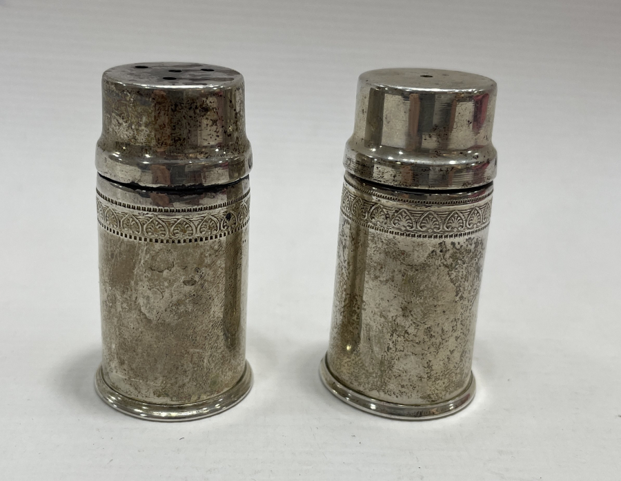 ANTİKA GÜMÜŞ TUZLUK VE BİBERLİK TAKIMI