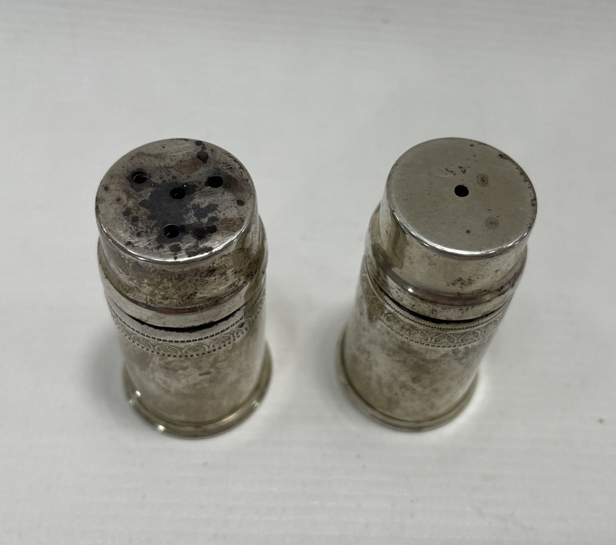 ANTİKA GÜMÜŞ TUZLUK VE BİBERLİK TAKIMI