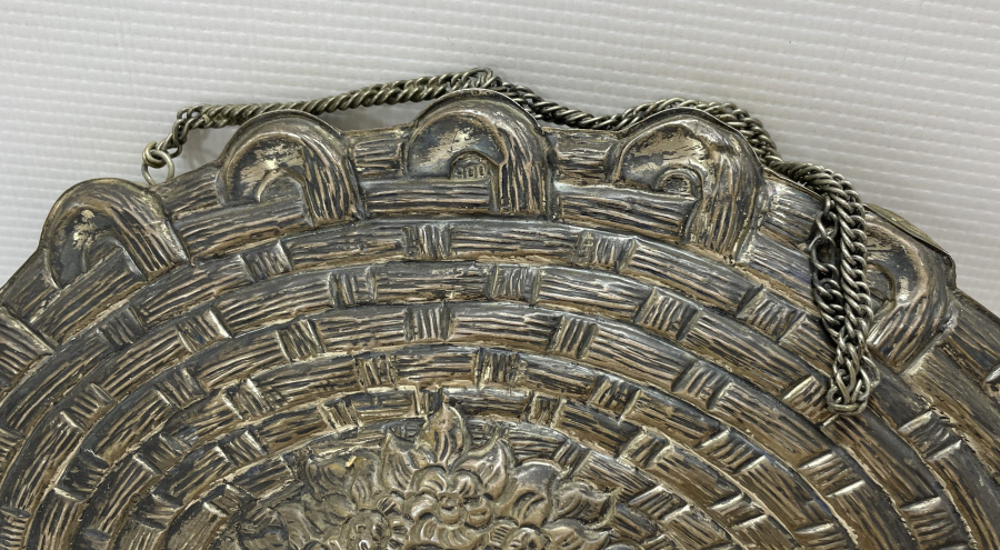 ARKASI KABARTMA İŞÇİLİKLİ BÜYÜK BOY ANTİKA DUVAR AYNASI