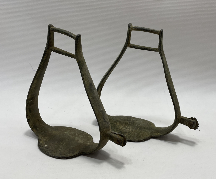 OSMANLI DÖNEMİ MAHMUZLU SUBAY ÜZENGİSİ