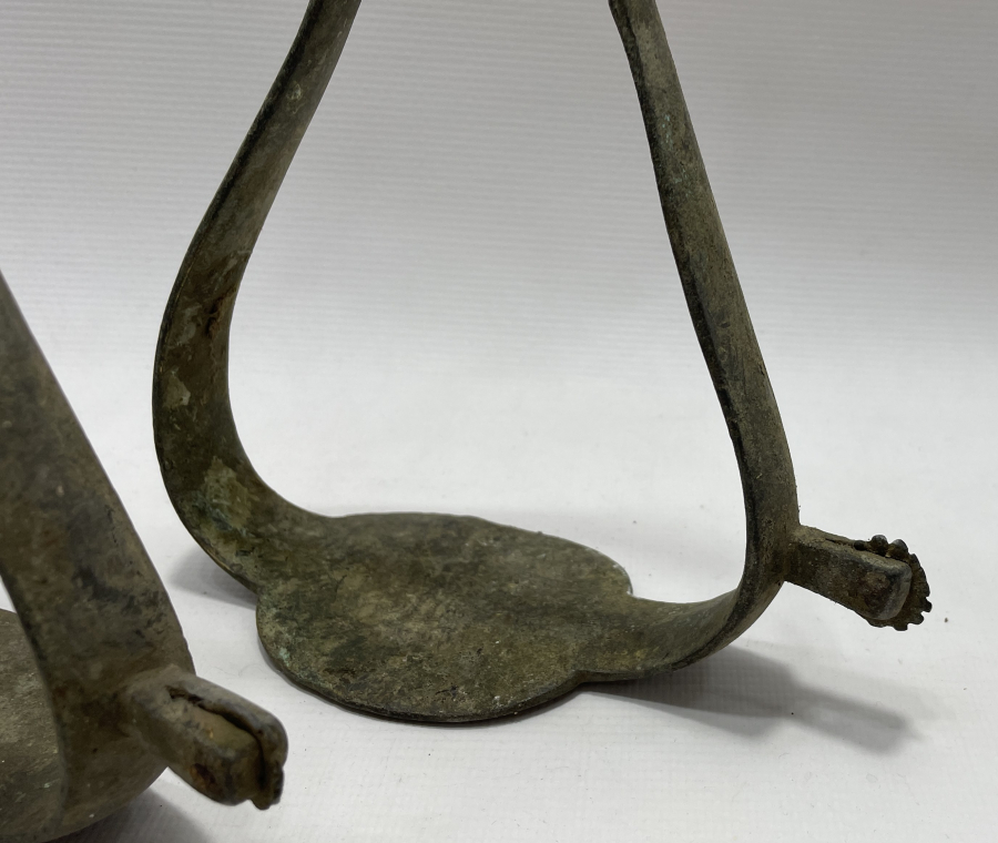 OSMANLI DÖNEMİ MAHMUZLU SUBAY ÜZENGİSİ