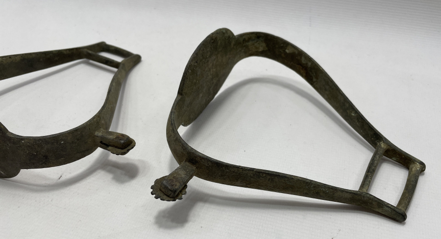 OSMANLI DÖNEMİ MAHMUZLU SUBAY ÜZENGİSİ