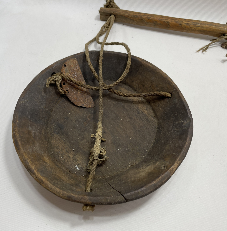 TAMAMI AHŞAPTAN MAMUL ÇOK NADİR TERAZİ