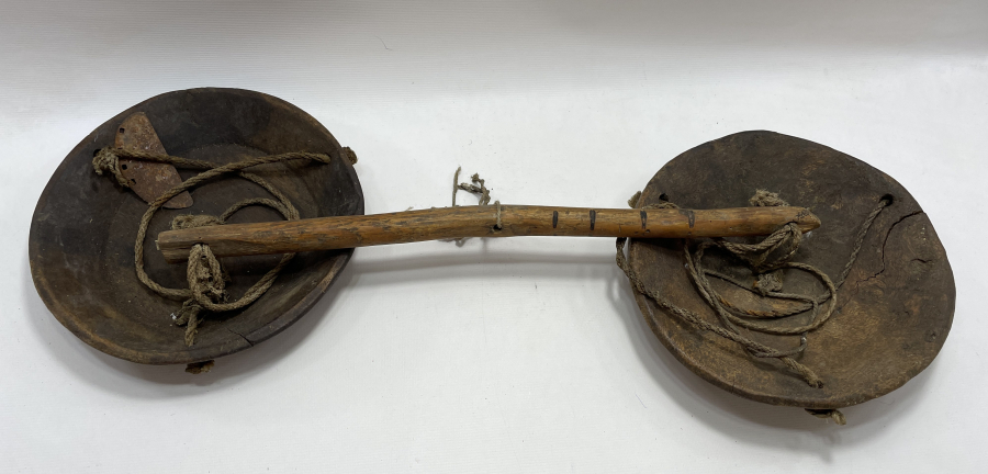 TAMAMI AHŞAPTAN MAMUL ÇOK NADİR TERAZİ