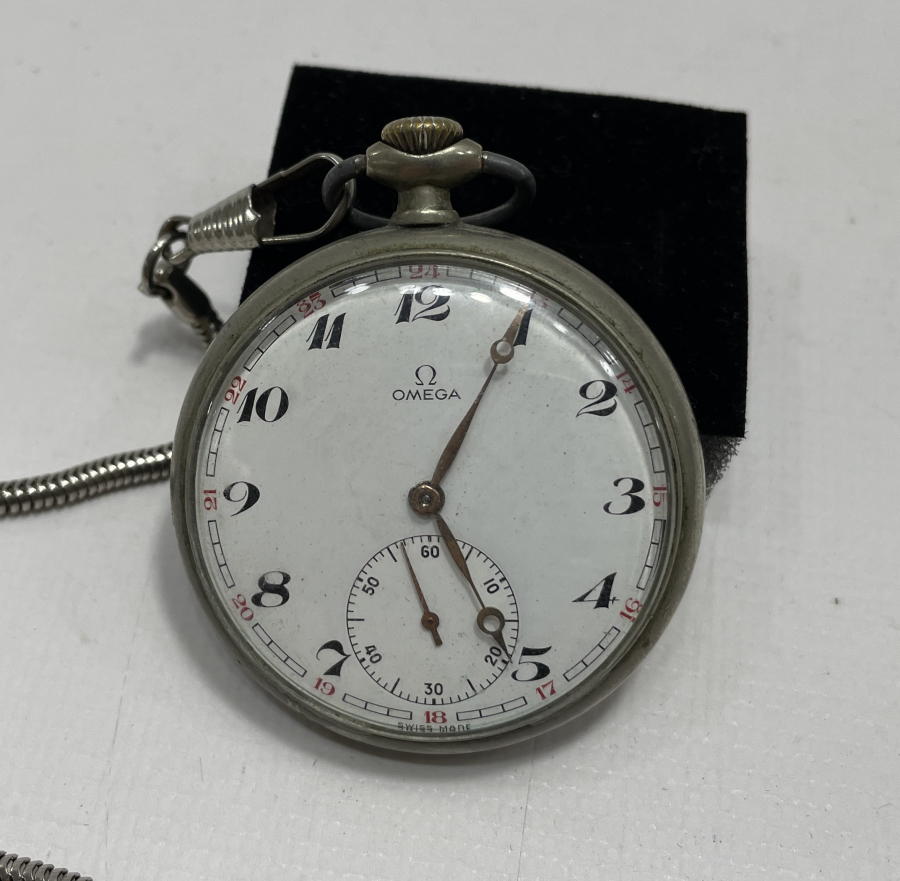 TEPEDEN KURMALI ANTİKA OMEGA MARKA CEP SAATİ