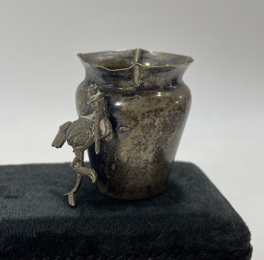 ÜZERİ LEYLEK FİGÜRLÜ ANTİKA GÜMÜŞ HOKKA