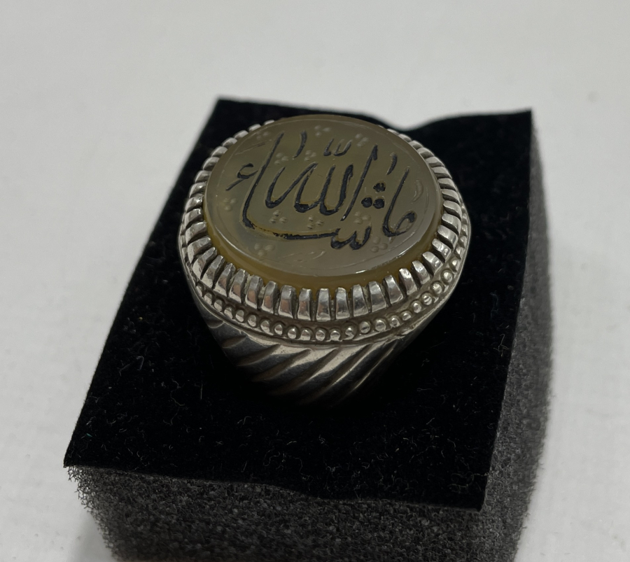 AKİK ÜZERİ EL KAZIMA USTA DAMGALI BÜYÜK BOY GÜMÜŞ YÜZÜK