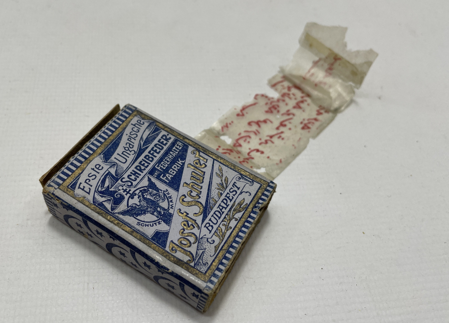 OSMANLI DÖNEMİ ORJİNAL KUTUSUNDA VE ETİKETİYLE DİVİT UÇLARI