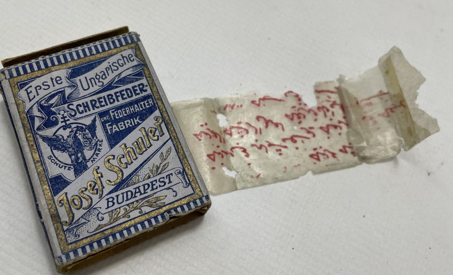 OSMANLI DÖNEMİ ORJİNAL KUTUSUNDA VE ETİKETİYLE DİVİT UÇLARI