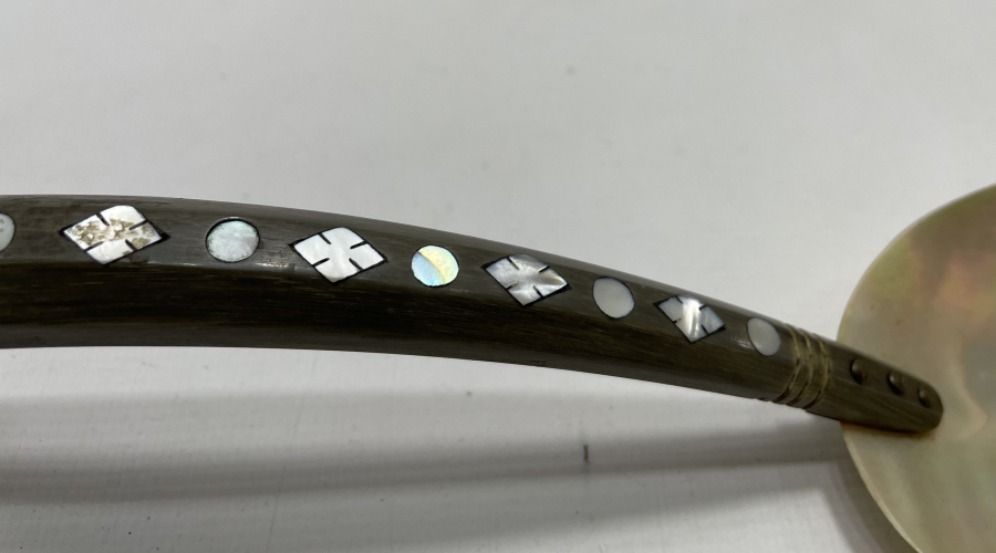 OSMANLI DÖNEMİ SEDEF VE BOYNUZDAN MAMUL TEKKE İŞİ BÜYÜK BOY HOŞAF KAŞIĞI