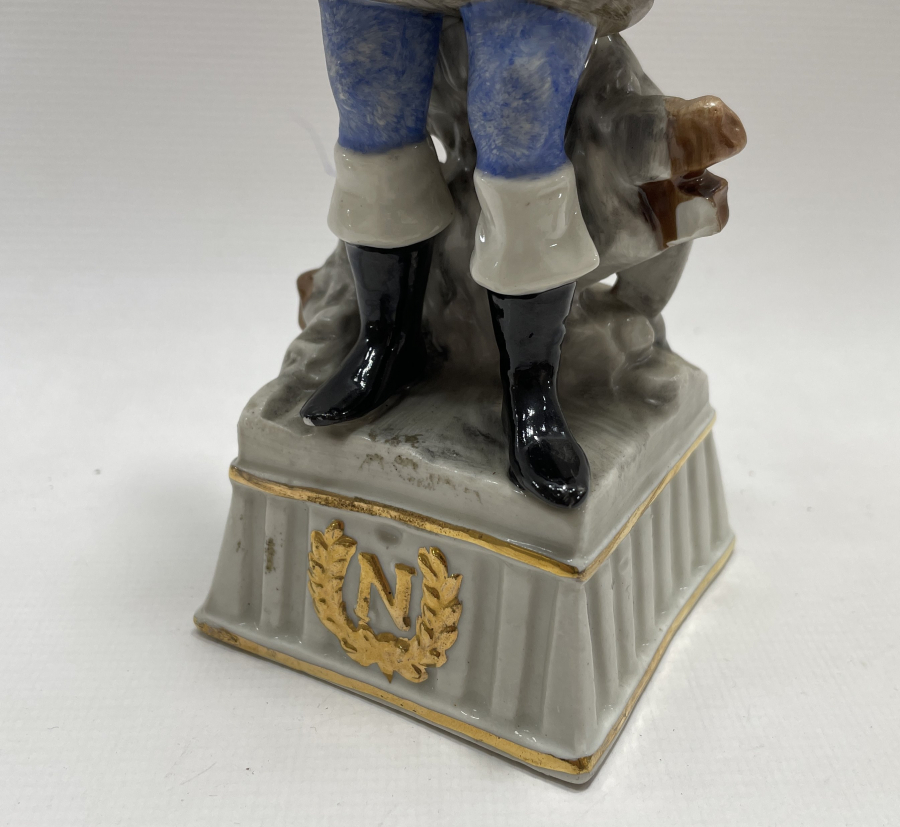 TAMAMI EL BOYAMA NAPOLYON GÖRSELLİ ANTİKA BİBLO