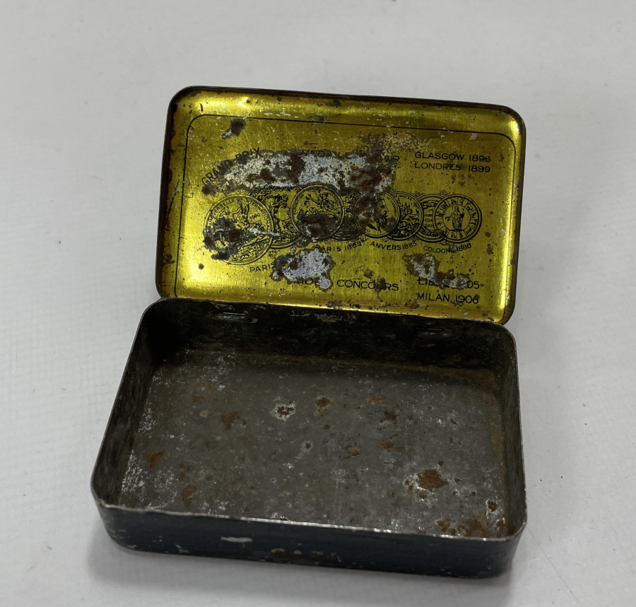 ÜZERİ OSMANLICA YAZILI GAZİ MUSTAFA KEMAL GÖRSELLİ NADİR TÜTÜN TABAKASI