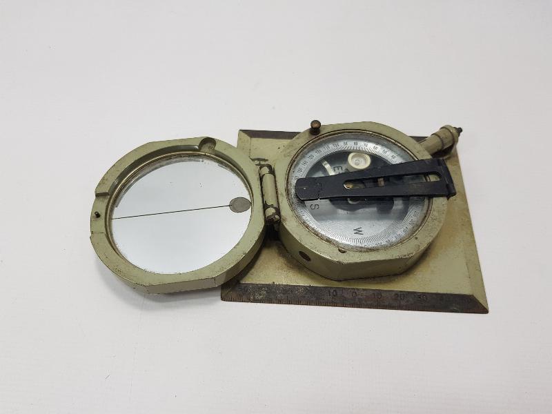 2. DÜNYA SAVAŞI DÖNEMİ ALMAN YAPIMI ASKERİ PUSULA