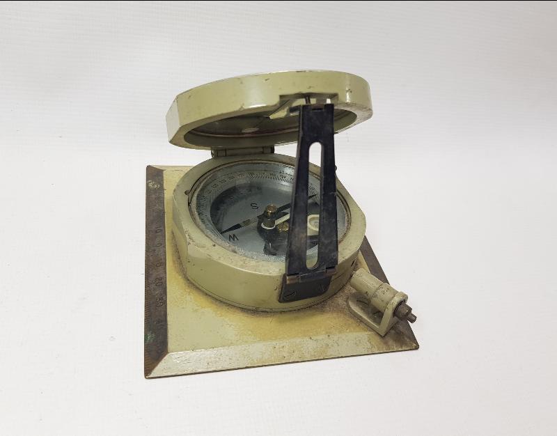 2. DÜNYA SAVAŞI DÖNEMİ ALMAN YAPIMI ASKERİ PUSULA