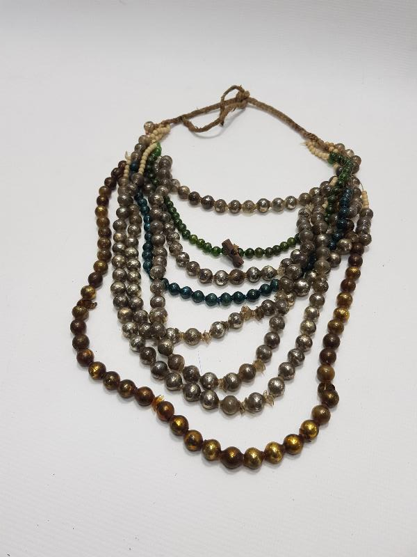 OSMANLI DÖNEMİ CAM BONCUKLARDAN YAPILMIŞ RUM İŞİ GERDANLIK 