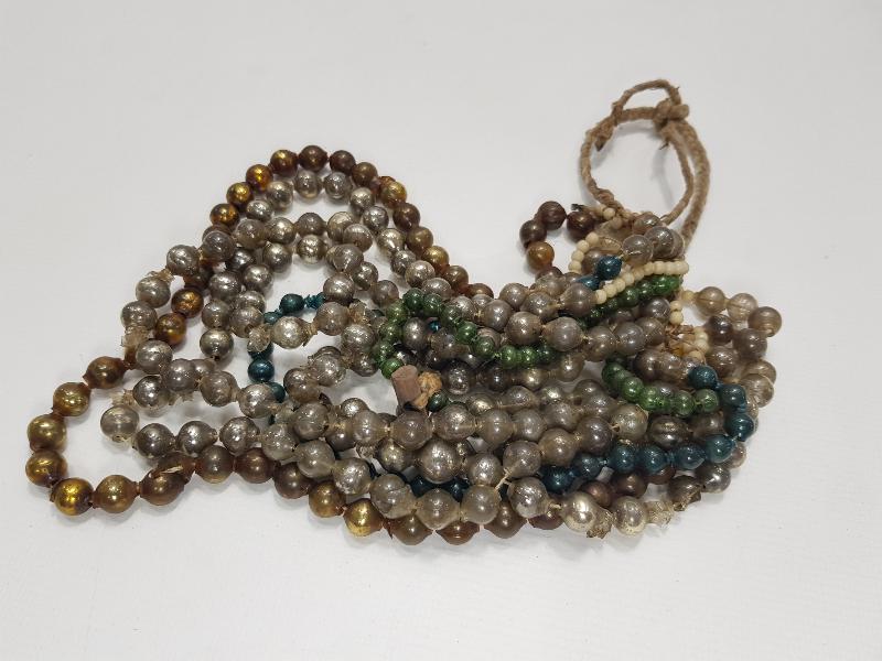 OSMANLI DÖNEMİ CAM BONCUKLARDAN YAPILMIŞ RUM İŞİ GERDANLIK 