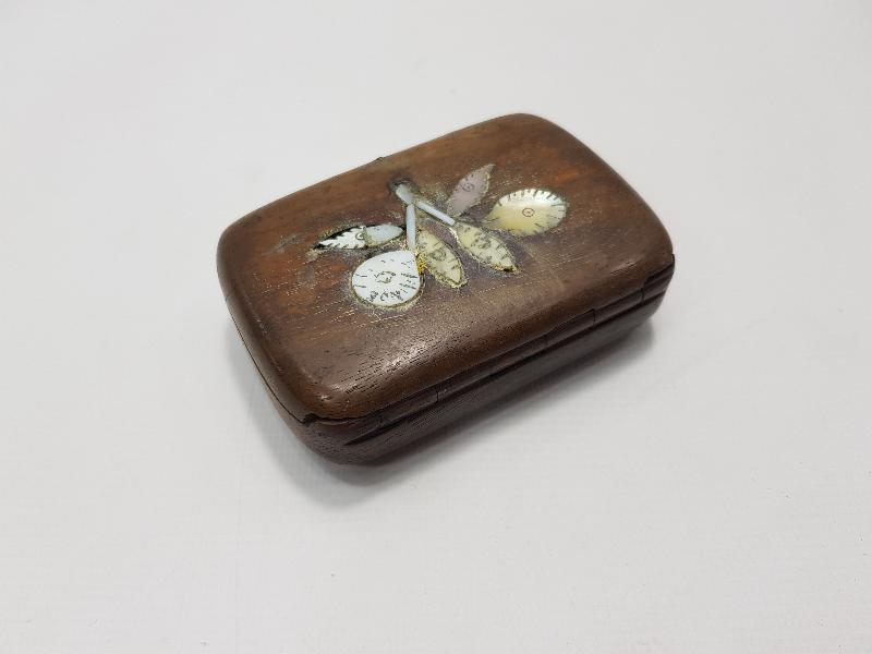 OSMANLI DÖNEMİ SEDEF İŞLEMELİ AHŞAP TABAKA 