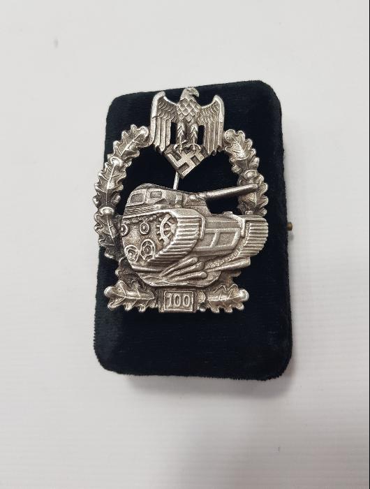 İMİTASYON NAZİ TANKÇI ROZETİ 