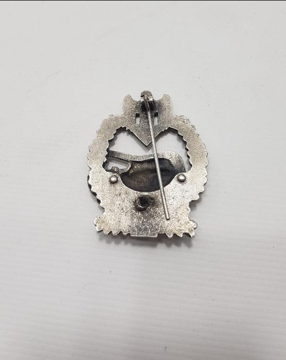 İMİTASYON NAZİ TANKÇI ROZETİ 