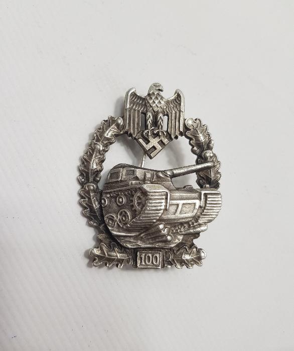 İMİTASYON NAZİ TANKÇI ROZETİ 