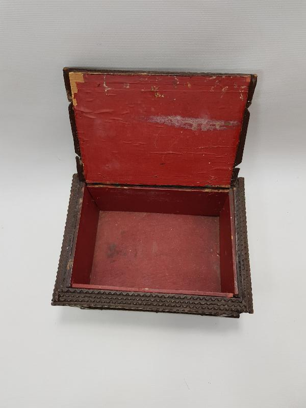 OSMANLI DÖNEMİ EL OYMA AHŞAP KUTU 