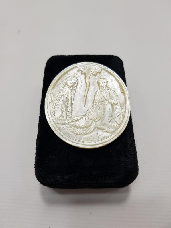 HAZRETİ MERYEM VE HAZRETİ İSA EL ÇİZİMİ SEDEF OBJE 