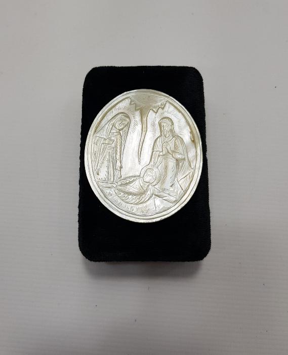 HAZRETİ MERYEM VE HAZRETİ İSA EL ÇİZİMİ SEDEF OBJE 