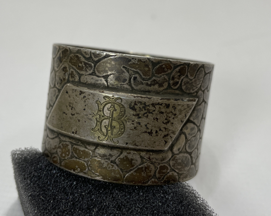 ÜZERİ B-I İNSİYALİ GÜMÜŞ PEÇETELİK