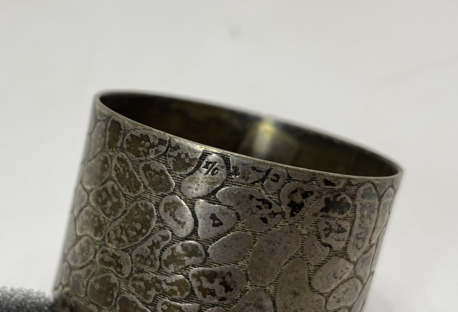 ÜZERİ B-I İNSİYALİ GÜMÜŞ PEÇETELİK