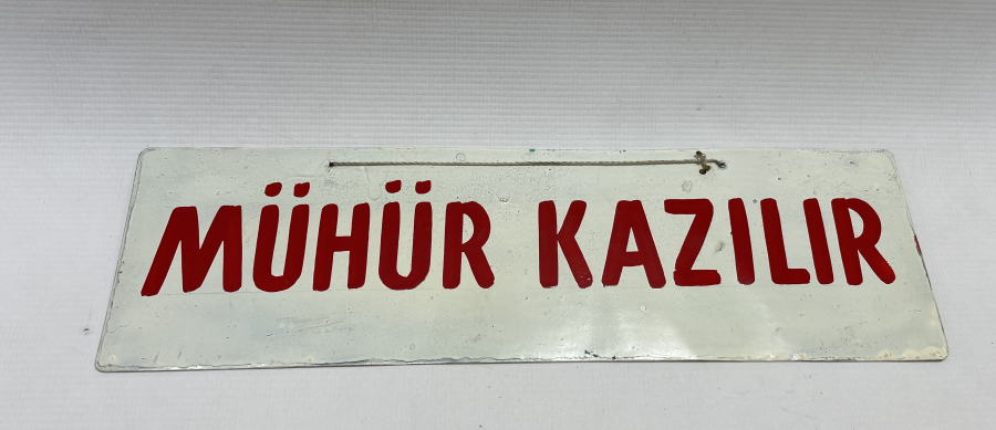 İKİ TARAFI YAZILI HAKKAK - MÜHÜR KAZIYICISI TABELASI