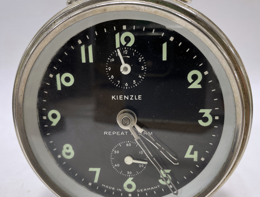 KIENZLE MARKA NADİR KURMALI MASA SAATİ