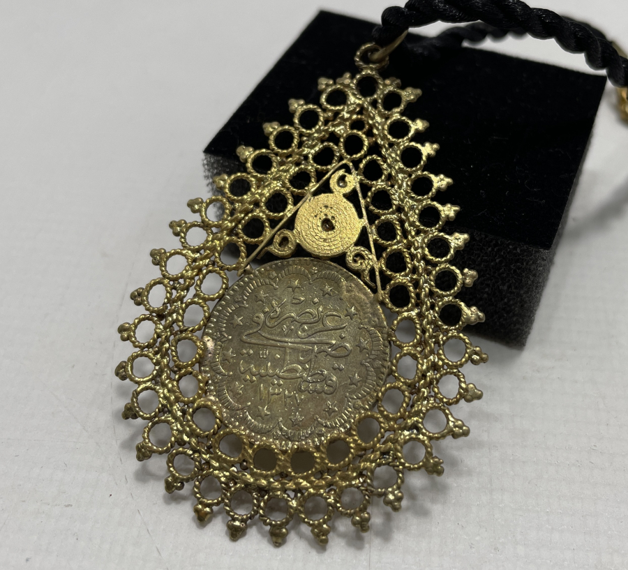 OSMANLI DÖNEMİ GÜMÜŞ ÜZERİ ALTIN VERMEYLİ NADİR ARMUDİ KOLYE