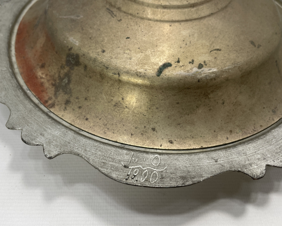 OSMANLI DÖNEMİ HİLAL TUTMAÇLI NADİR FORMDA  KAPAKLI SAHAN