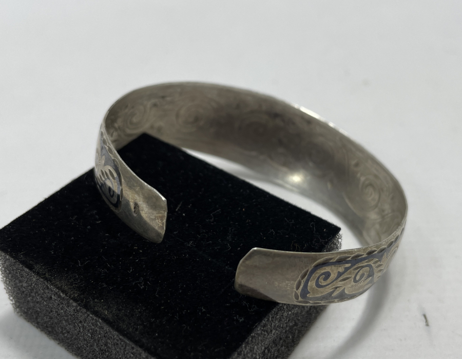 TAMAMI EL YAPIMI SAVATLI GÜMÜŞ ÖZEL YAPIM BİLEKLİK