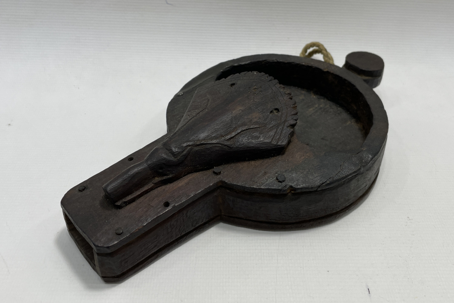 ÜZERİ GEYİK MOTİFLİ KAZ DAĞLARI İŞİ ÇOK NADİR AHŞAP KAHVE SOĞUDANI