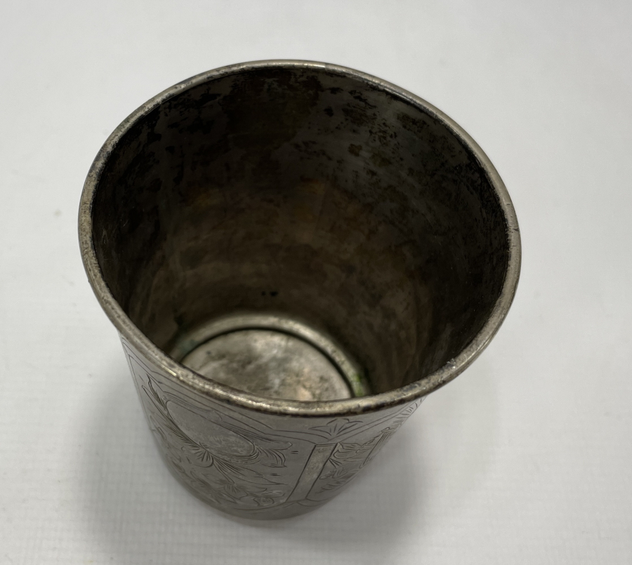 ÜZERİNDE OSMANLI DEVLET ARMASI BULUNAN OSMANLI DÖNEMİ TUĞRALI GÜMÜŞ SU BARDAĞI