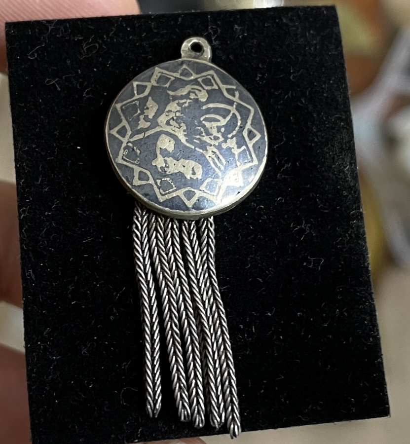 ÜZERİNDE OSMANLI TUĞRASI BULUNAN SAVATLI ANTİKA KOLYE UCU