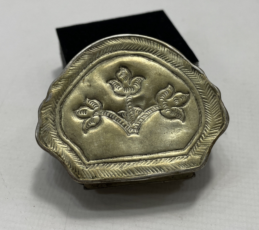 OSMANLI DÖNEMİ ÜZERİ CAMİLİ GÜMÜŞ ENFİYE KUTUSU