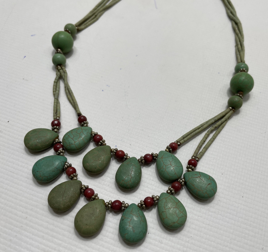 TAMAMI DOĞAL TAŞ ANTİKA KOLYE