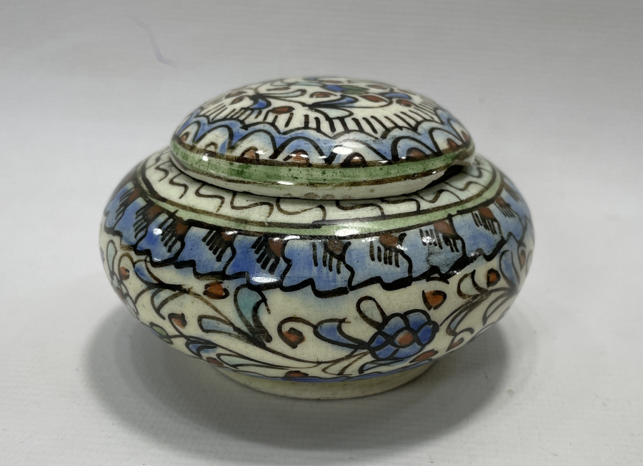 TAMAMI EL BOYAMA USTA İŞİ KAPAKLI ANTİKA ŞEKERLİK