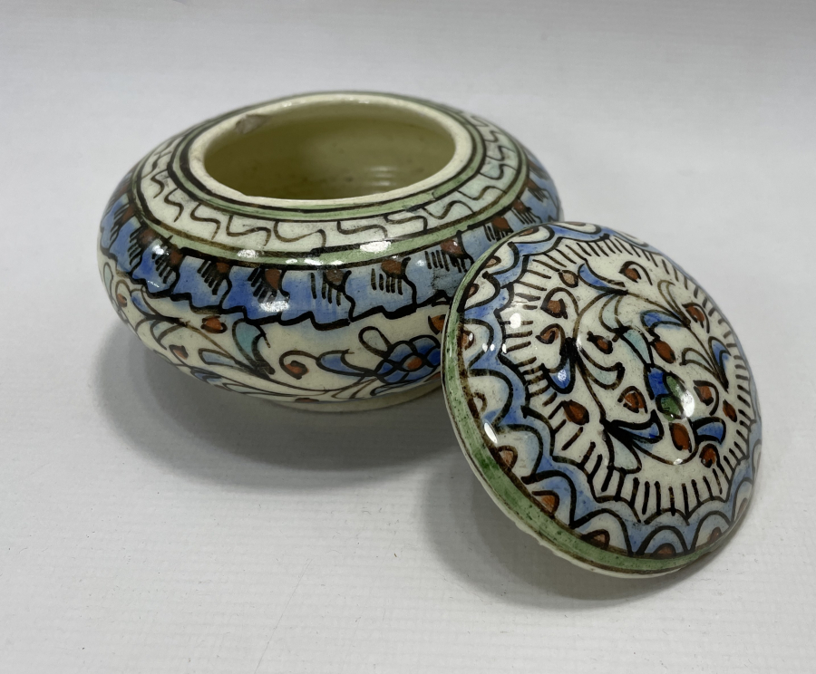 TAMAMI EL BOYAMA USTA İŞİ KAPAKLI ANTİKA ŞEKERLİK