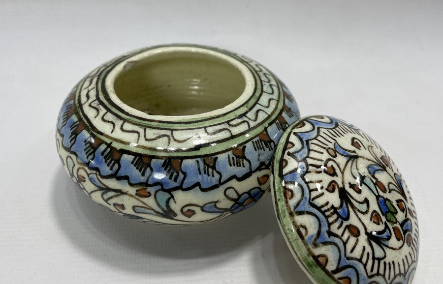 TAMAMI EL BOYAMA USTA İŞİ KAPAKLI ANTİKA ŞEKERLİK